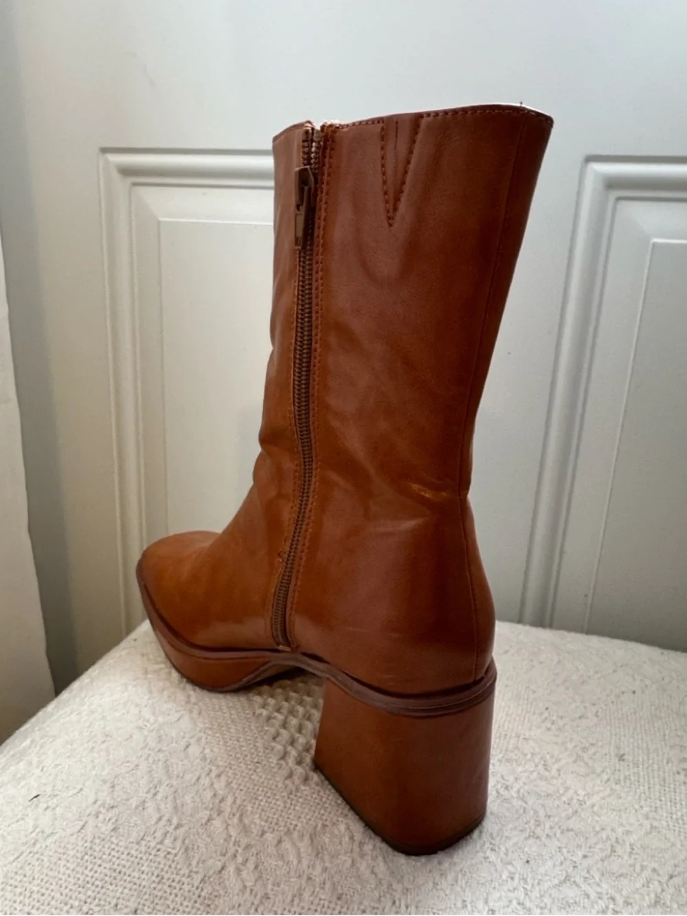 Urban Outfitter Chestnut Platform Boots - Picture 5 of 8